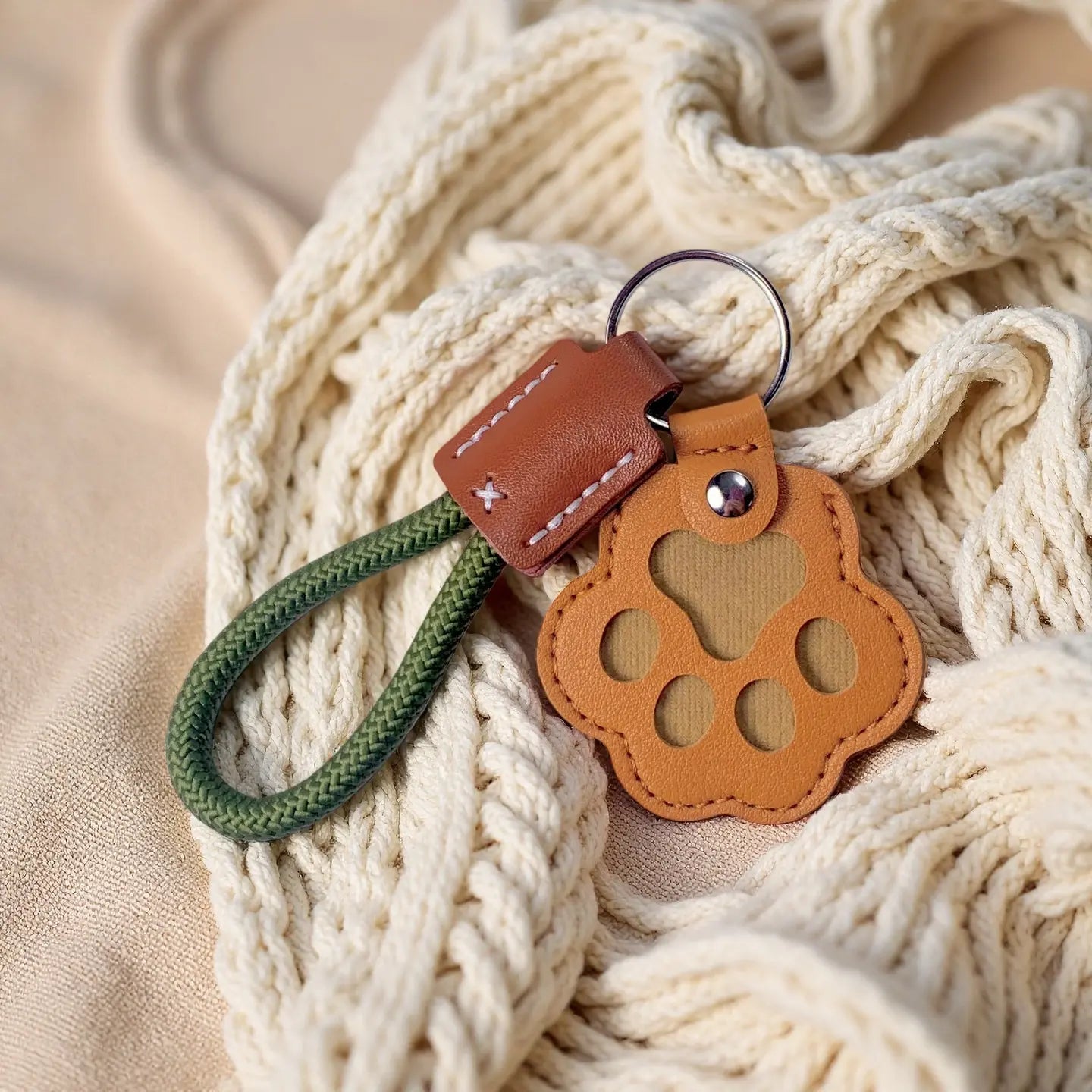 Pet Fur Memorial Keychain Keepsake for Dogs & Cats